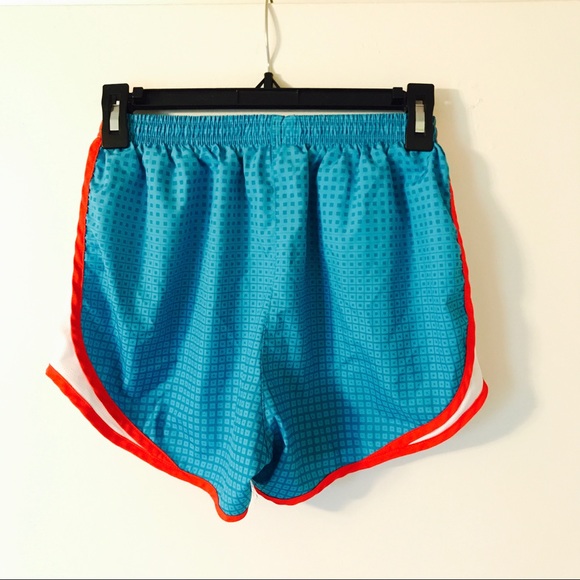 😍SUPER CUTE! Nike Dri-Fit Athletic Shorts - Picture 2 of 2